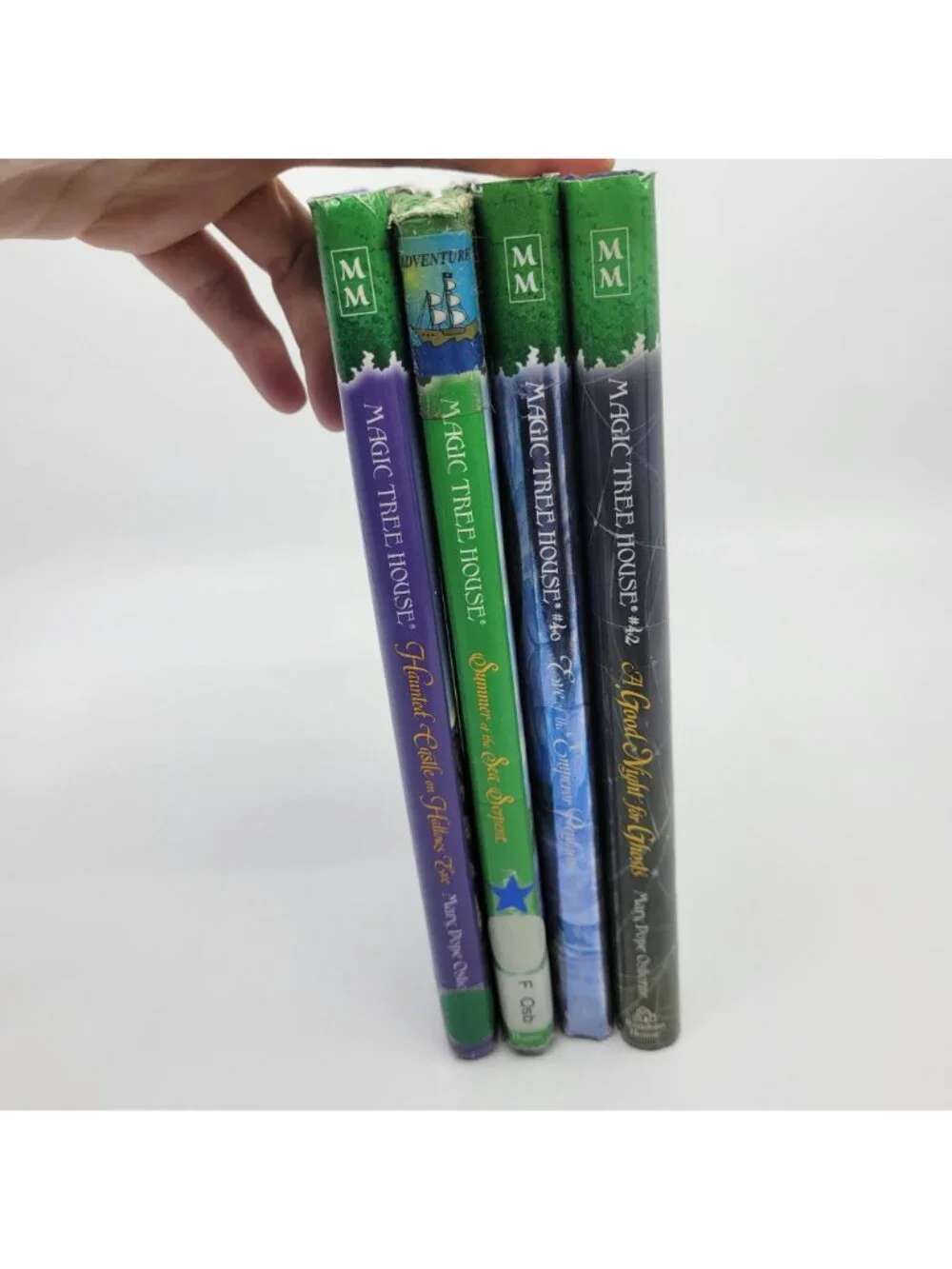 MAGIC TREE HOUSE Lot of 4 HARDCOVER Chapter Books by Mary Pope Osborne